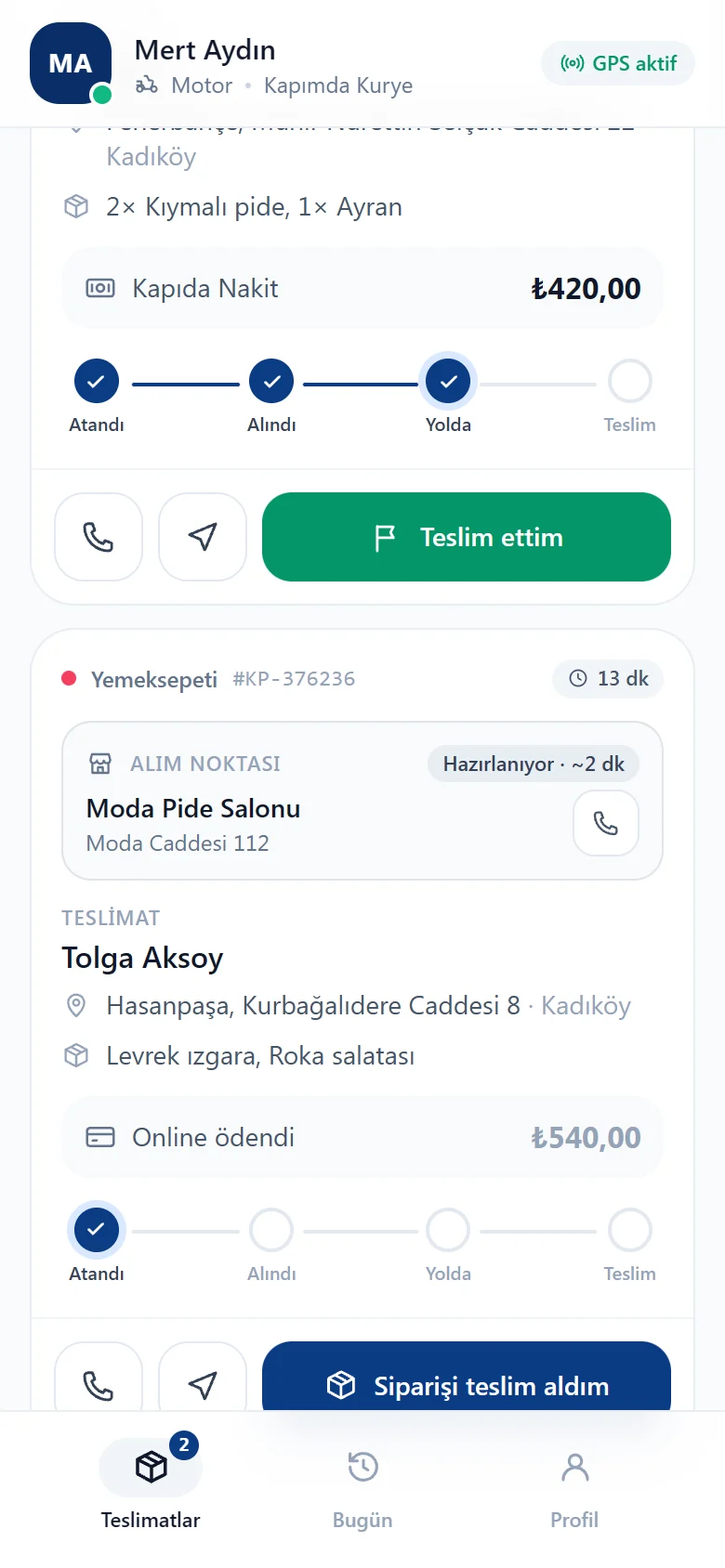 Kurye uygulaması teslimat kartı: alım noktası, müşteri adresi, kapıda ödeme ve teslimat adımları